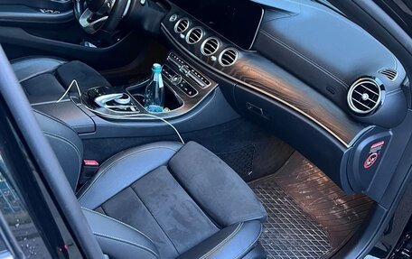 Mercedes-Benz E-Класс, 2019 год, 3 950 000 рублей, 9 фотография