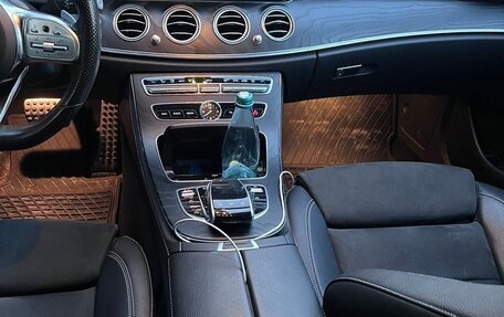 Mercedes-Benz E-Класс, 2019 год, 3 950 000 рублей, 13 фотография