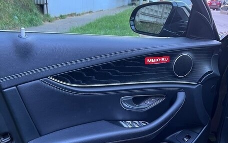 Mercedes-Benz E-Класс, 2019 год, 3 950 000 рублей, 12 фотография
