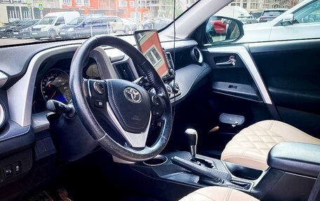 Toyota RAV4, 2013 год, 1 700 000 рублей, 8 фотография