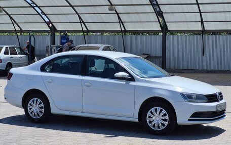 Volkswagen Jetta VI, 2016 год, 1 200 000 рублей, 2 фотография