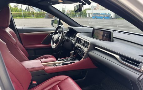 Lexus RX IV рестайлинг, 2019 год, 3 400 000 рублей, 12 фотография