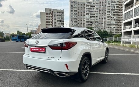 Lexus RX IV рестайлинг, 2019 год, 3 400 000 рублей, 5 фотография