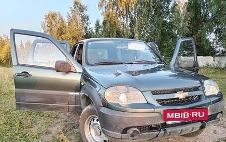 Chevrolet Niva I рестайлинг, 2011 год, 770 000 рублей, 6 фотография