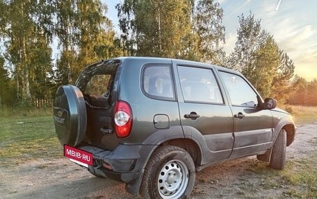 Chevrolet Niva I рестайлинг, 2011 год, 770 000 рублей, 34 фотография