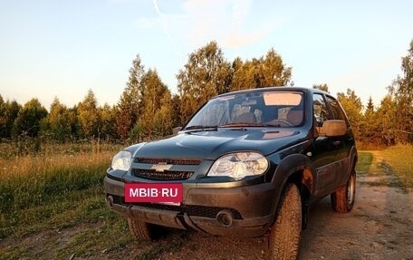 Chevrolet Niva I рестайлинг, 2011 год, 770 000 рублей, 31 фотография
