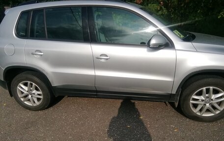 Volkswagen Tiguan I, 2011 год, 950 000 рублей, 5 фотография