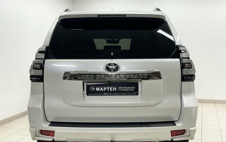 Toyota Land Cruiser Prado 150 рестайлинг 2, 2018 год, 4 840 000 рублей, 5 фотография
