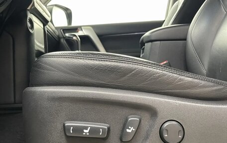 Toyota Land Cruiser Prado 150 рестайлинг 2, 2018 год, 4 840 000 рублей, 14 фотография