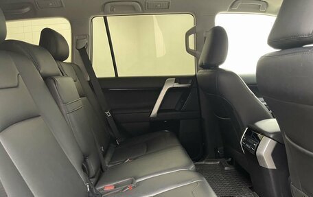 Toyota Land Cruiser Prado 150 рестайлинг 2, 2018 год, 4 840 000 рублей, 13 фотография
