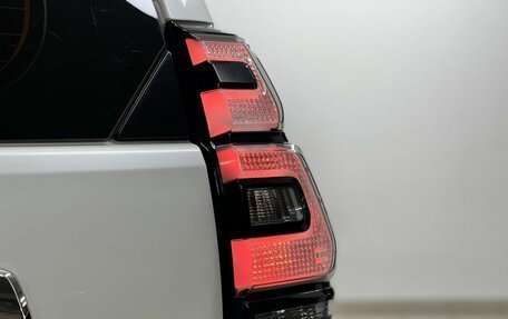 Toyota Land Cruiser Prado 150 рестайлинг 2, 2018 год, 4 840 000 рублей, 10 фотография