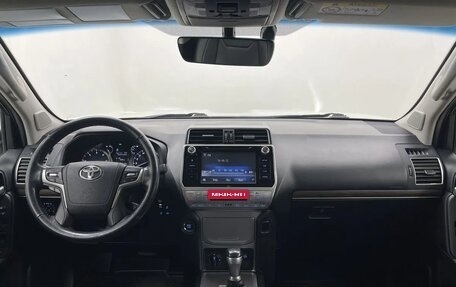 Toyota Land Cruiser Prado 150 рестайлинг 2, 2018 год, 4 840 000 рублей, 21 фотография