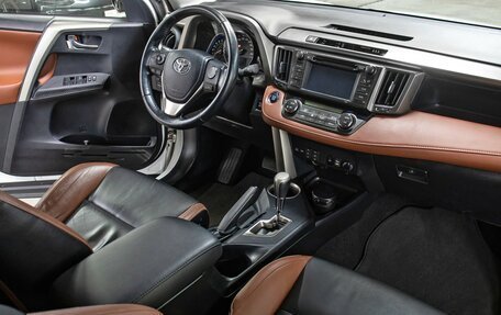 Toyota RAV4, 2014 год, 2 398 000 рублей, 12 фотография
