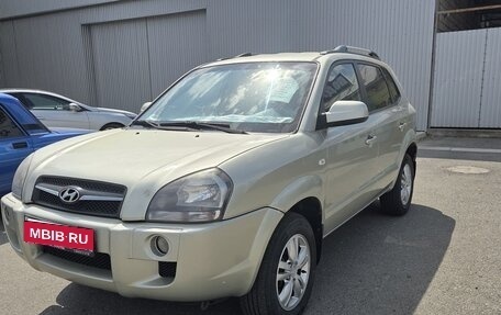 Hyundai Tucson III, 2008 год, 800 000 рублей, 1 фотография