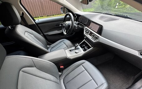 BMW 3 серия, 2021 год, 2 490 000 рублей, 11 фотография