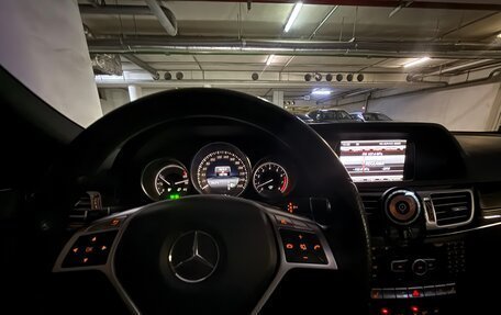 Mercedes-Benz E-Класс, 2013 год, 2 630 000 рублей, 2 фотография