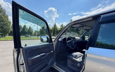 Toyota Land Cruiser Prado 90 рестайлинг, 2000 год, 1 700 000 рублей, 19 фотография