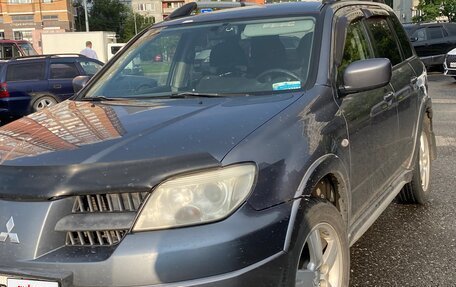 Mitsubishi Outlander III рестайлинг 3, 2005 год, 550 000 рублей, 4 фотография