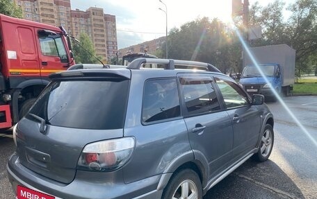 Mitsubishi Outlander III рестайлинг 3, 2005 год, 550 000 рублей, 2 фотография