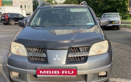 Mitsubishi Outlander III рестайлинг 3, 2005 год, 550 000 рублей, 1 фотография