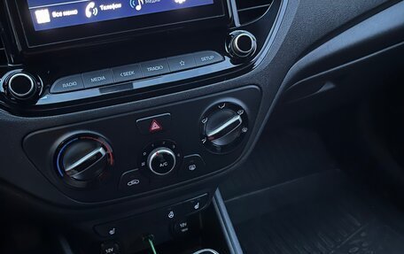 Hyundai Solaris II рестайлинг, 2021 год, 1 400 000 рублей, 10 фотография