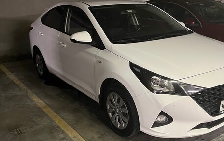 Hyundai Solaris II рестайлинг, 2021 год, 1 400 000 рублей, 15 фотография