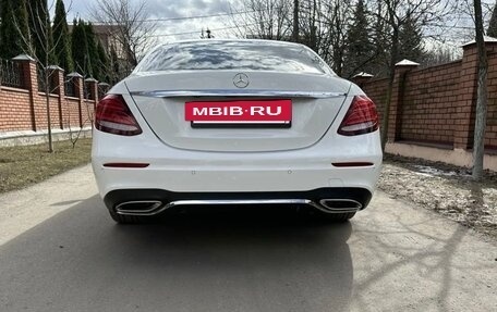 Mercedes-Benz E-Класс, 2017 год, 3 490 000 рублей, 6 фотография