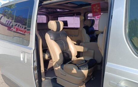 Hyundai Grand Starex Grand Starex I рестайлинг 2, 2008 год, 1 350 000 рублей, 4 фотография