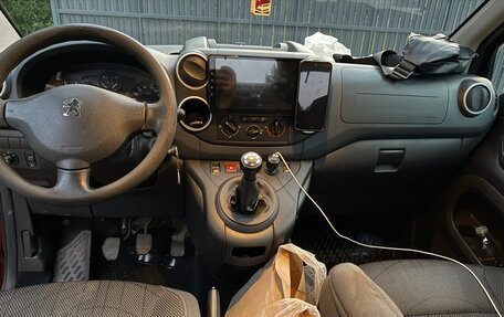 Peugeot Partner II рестайлинг 2, 2010 год, 670 000 рублей, 8 фотография