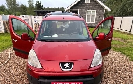 Peugeot Partner II рестайлинг 2, 2010 год, 670 000 рублей, 18 фотография