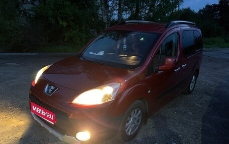 Peugeot Partner II рестайлинг 2, 2010 год, 670 000 рублей, 28 фотография