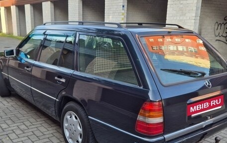 Mercedes-Benz E-Класс, 1995 год, 415 000 рублей, 3 фотография