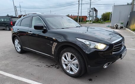 Infiniti QX70, 2015 год, 2 350 000 рублей, 11 фотография