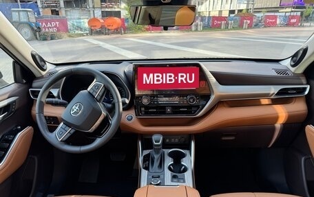 Toyota Highlander, 2025 год, 4 689 000 рублей, 10 фотография