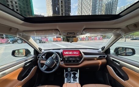 Toyota Highlander, 2025 год, 4 689 000 рублей, 13 фотография