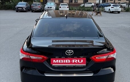 Toyota Camry, 2022 год, 2 345 000 рублей, 20 фотография