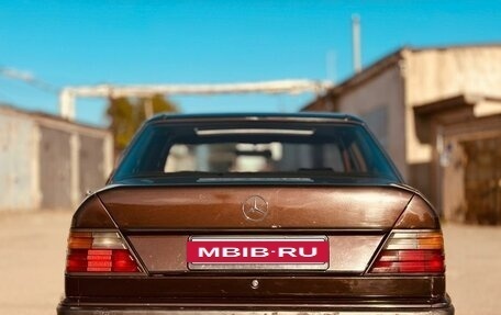Mercedes-Benz W124, 1988 год, 235 000 рублей, 3 фотография