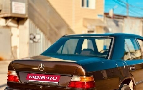 Mercedes-Benz W124, 1988 год, 235 000 рублей, 5 фотография