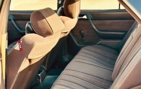Mercedes-Benz W124, 1988 год, 235 000 рублей, 15 фотография