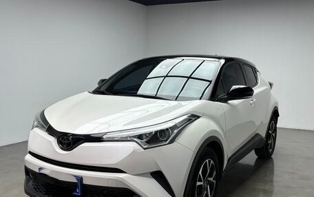 Toyota C-HR I рестайлинг, 2021 год, 1 880 000 рублей, 3 фотография