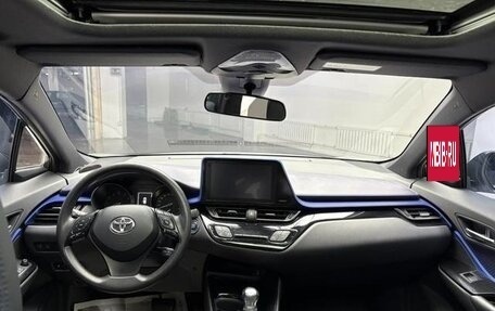 Toyota C-HR I рестайлинг, 2021 год, 1 880 000 рублей, 8 фотография