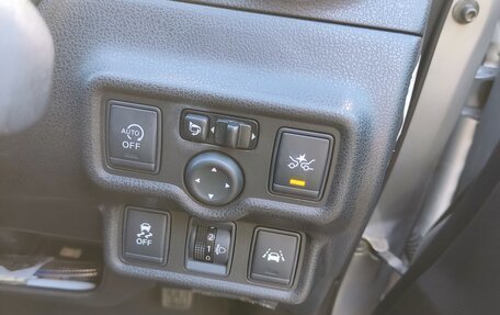 Nissan Note II рестайлинг, 2016 год, 16 фотография
