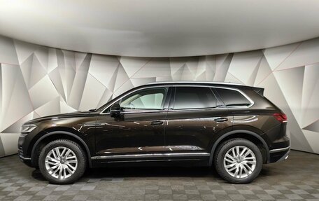 Volkswagen Touareg III, 2018 год, 4 700 000 рублей, 5 фотография