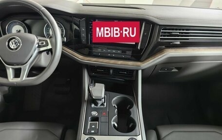 Volkswagen Touareg III, 2018 год, 4 700 000 рублей, 12 фотография