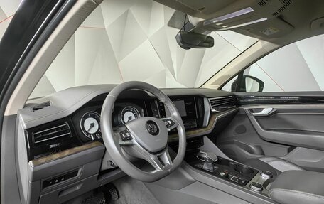 Volkswagen Touareg III, 2018 год, 4 700 000 рублей, 22 фотография