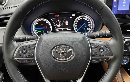 Toyota Venza, 2022 год, 2 654 700 рублей, 10 фотография
