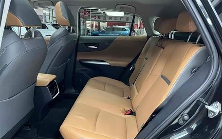 Toyota Venza, 2022 год, 2 654 700 рублей, 16 фотография