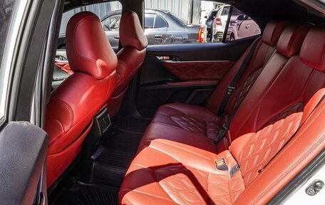 Toyota Camry, 2018 год, 2 310 000 рублей, 11 фотография