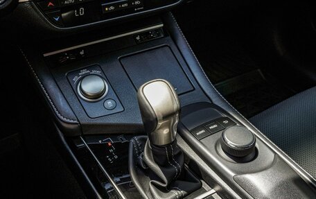 Lexus ES VII, 2017 год, 2 490 000 рублей, 13 фотография