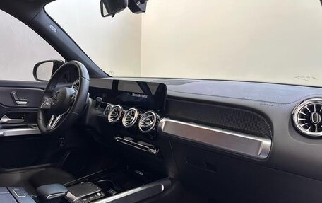 Mercedes-Benz GLB, 2022 год, 2 306 800 рублей, 9 фотография